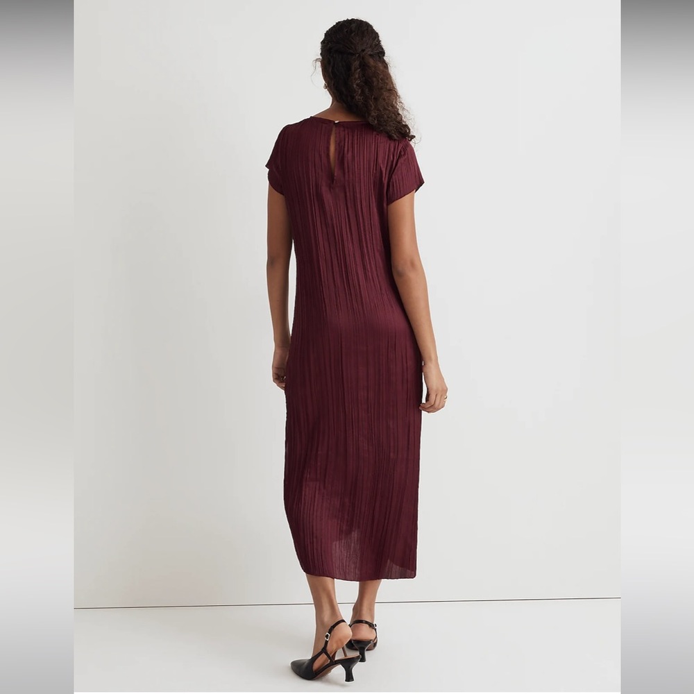 Madewell Short-Sleeve Slip Midi Dress in Plissé - Picture 4 of 11